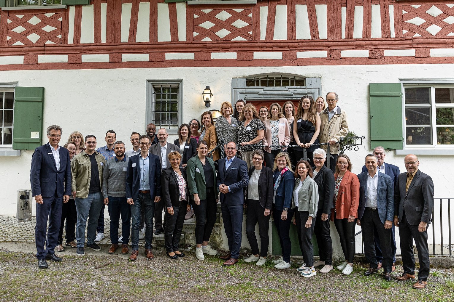 Gruppenfoto der Mitarbeiterjubilare der Volksbank
